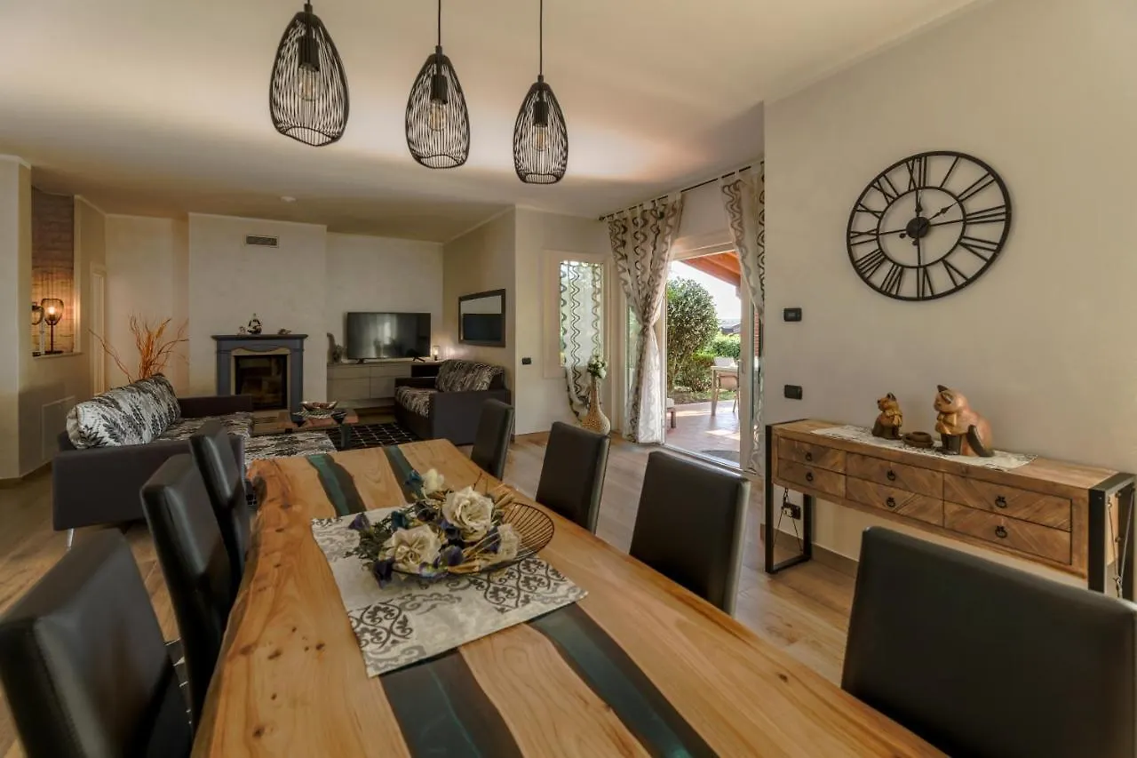 Villa Tullia Padenghe sul Garda Itálie