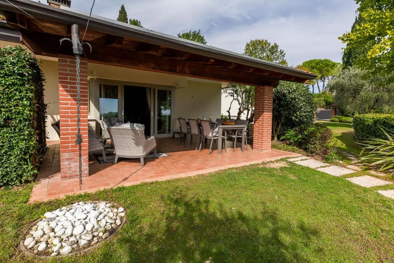 פאדנג'ה סול גארדה Villa Tullia 0*, פאדנג'ה סול גארדה איטליה