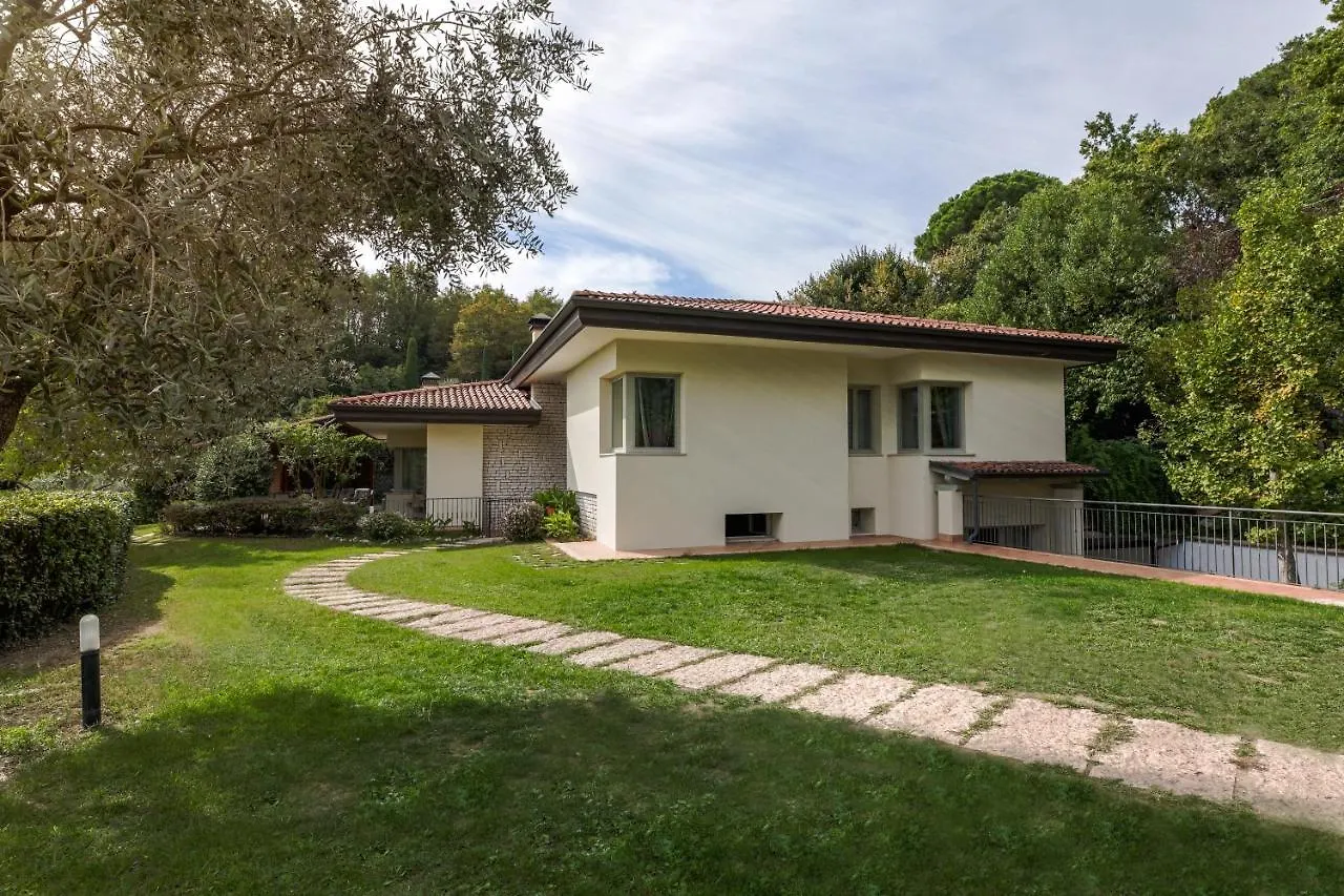 פאדנג'ה סול גארדה Villa Tullia פאדנג'ה סול גארדה